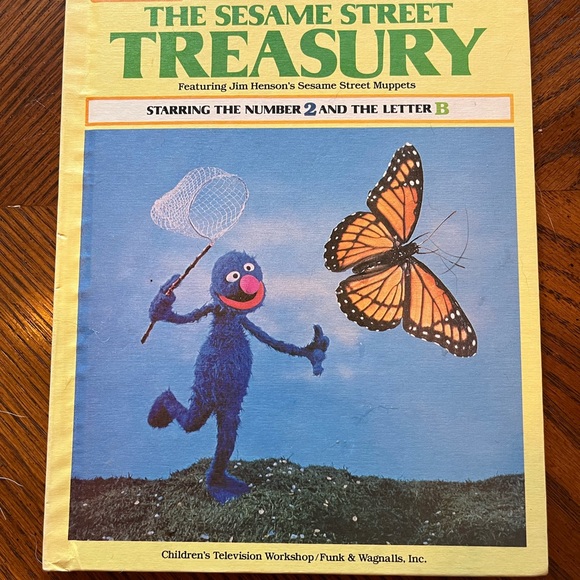 Vintage Sesame Street Books | featuring Grover | Set of 3 - Picture 2 of 16